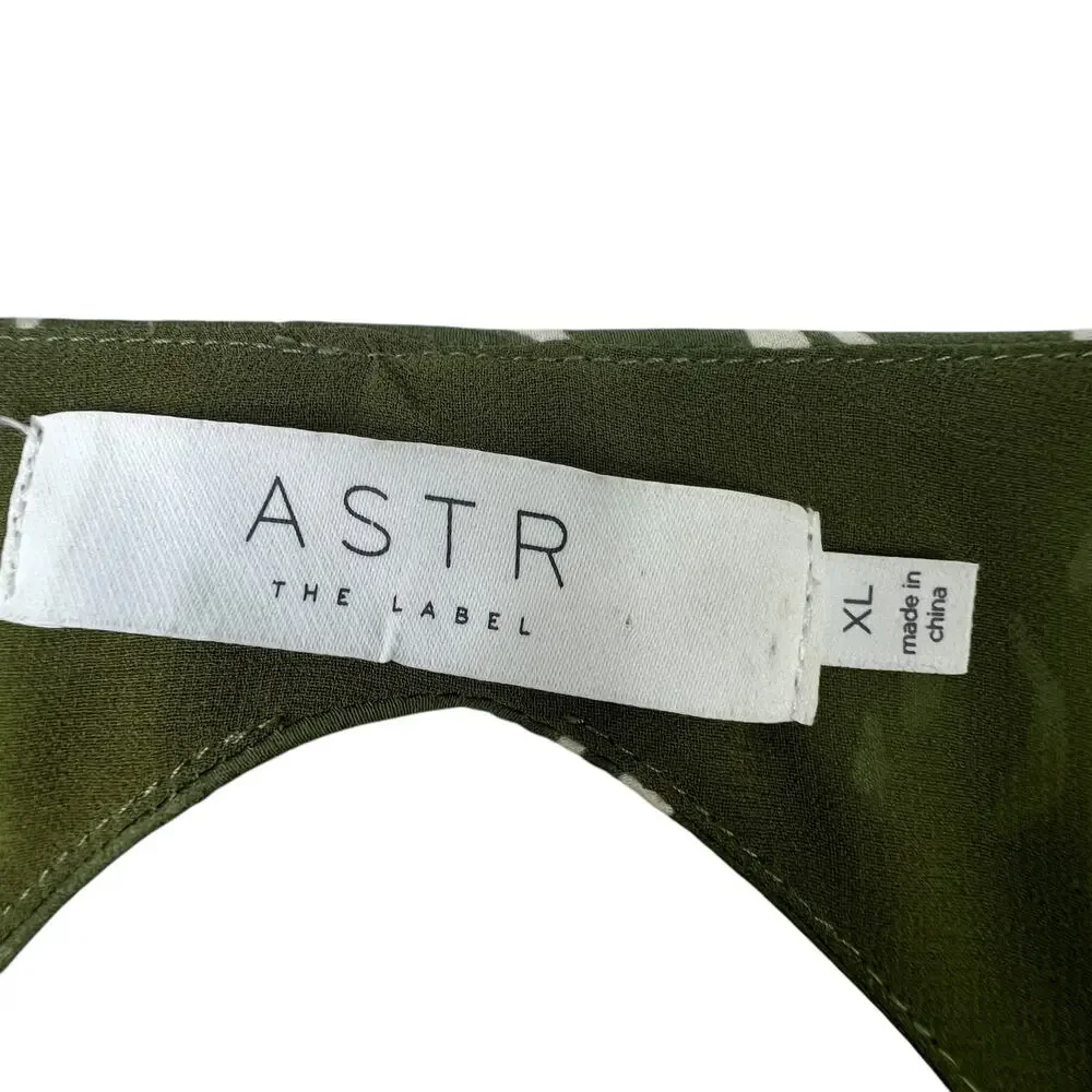 ASTR The Label Wrap Top Green XL Puff Sleeve V-Neck Cropped Satin Smocked Back‎